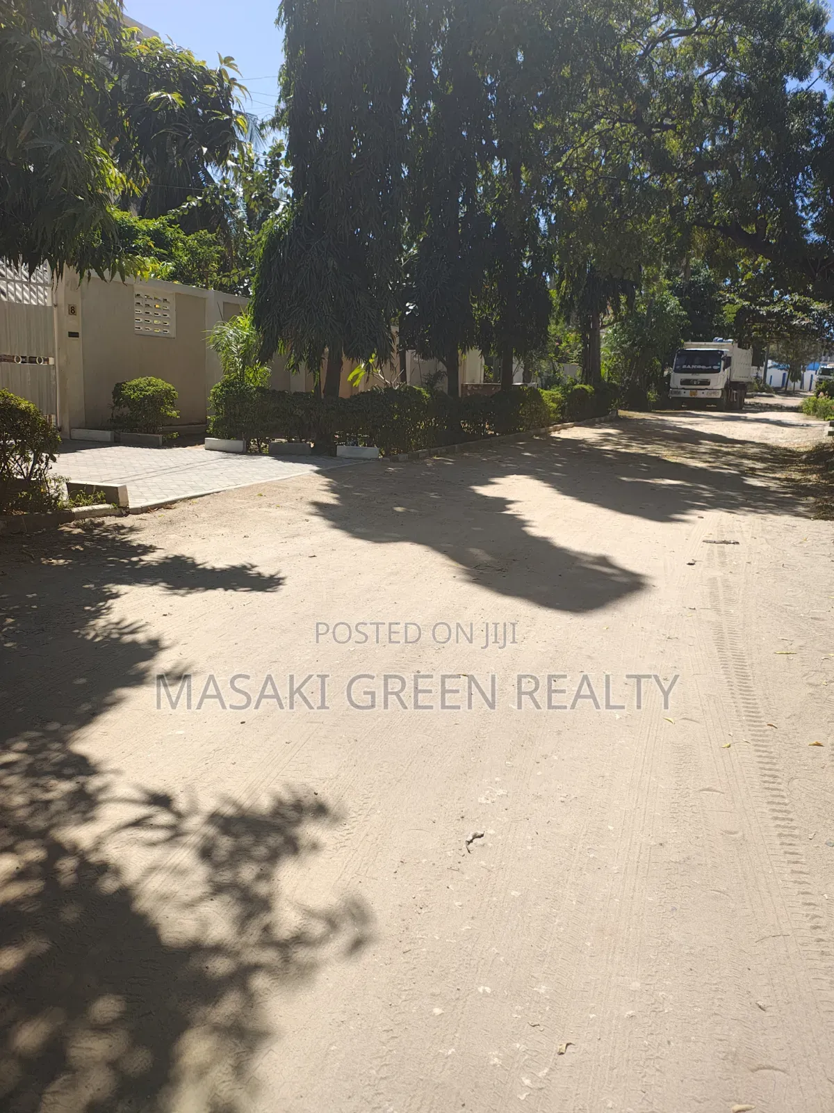 3bdrm House in Nyalali Rd, Msasani for sale in Msasani