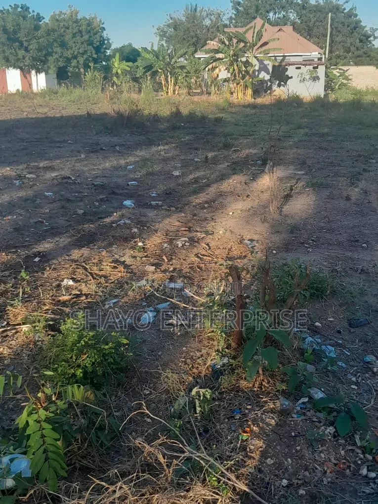 Kiwanja Kinauzwa Mabwepande Hospital in Bunju