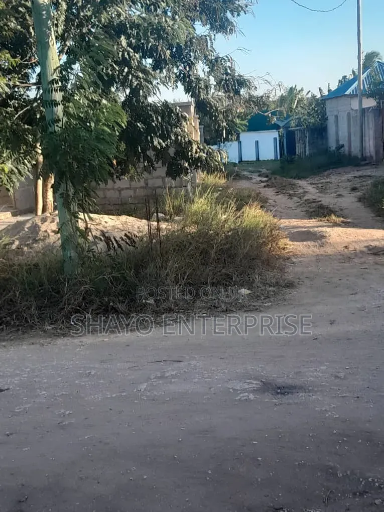 Kiwanja Kinauzwa Mabwepande Hospital in Bunju