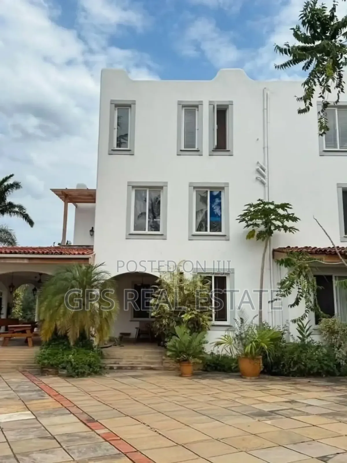 Furnished 5bdrm Mansion in Mbezi Beach Nearby, Kinondoni for rent in Kinondoni