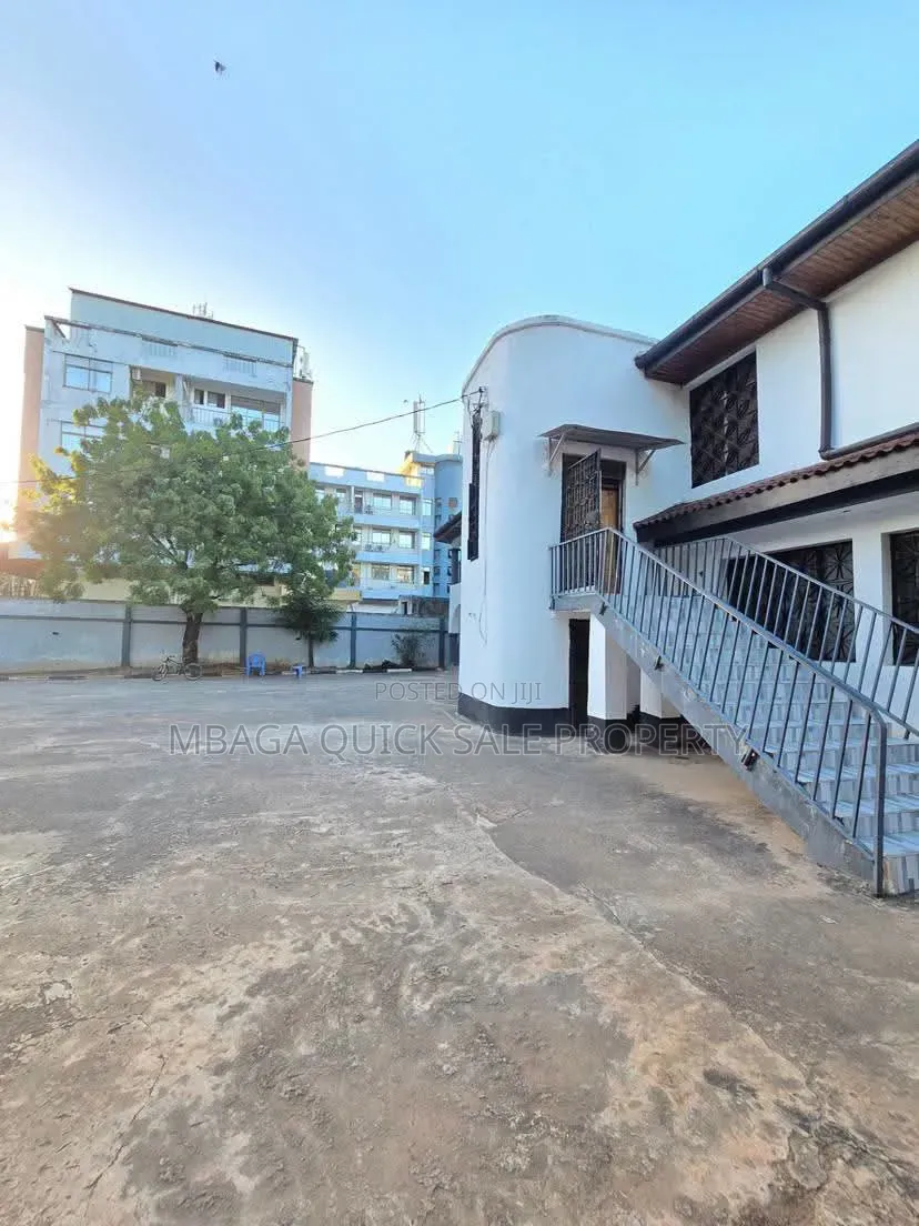 7bdrm House in Mikocheni for rent in Mikocheni