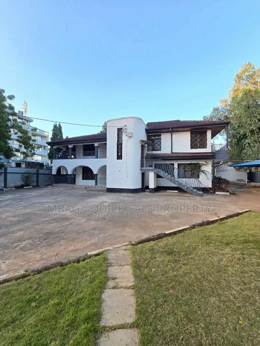 7bdrm House in Mikocheni for rent in Mikocheni