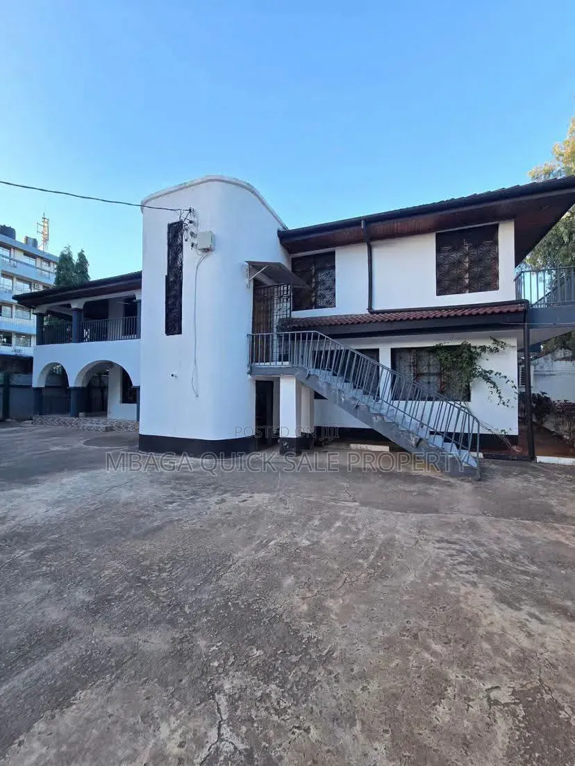 7bdrm House in Mikocheni for rent in Mikocheni