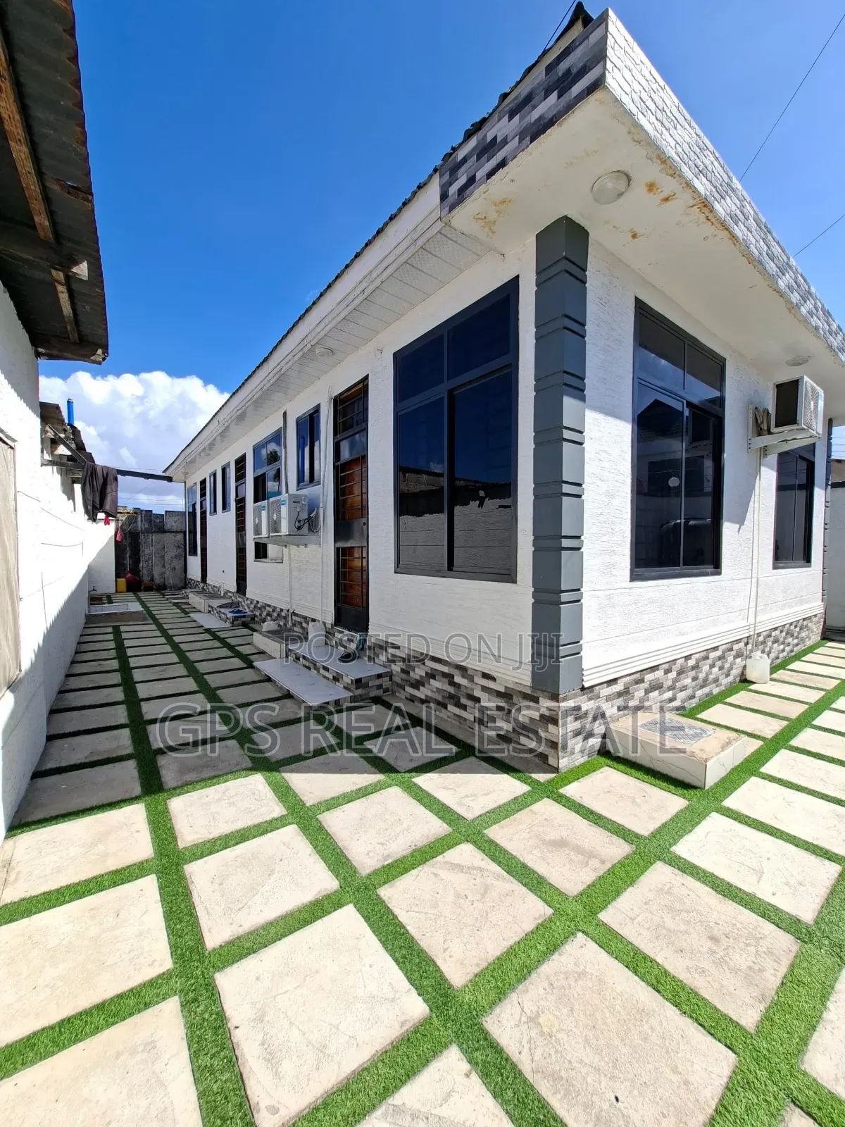 3bdrm House in Makumbusho, Kinondoni for sale in Kinondoni