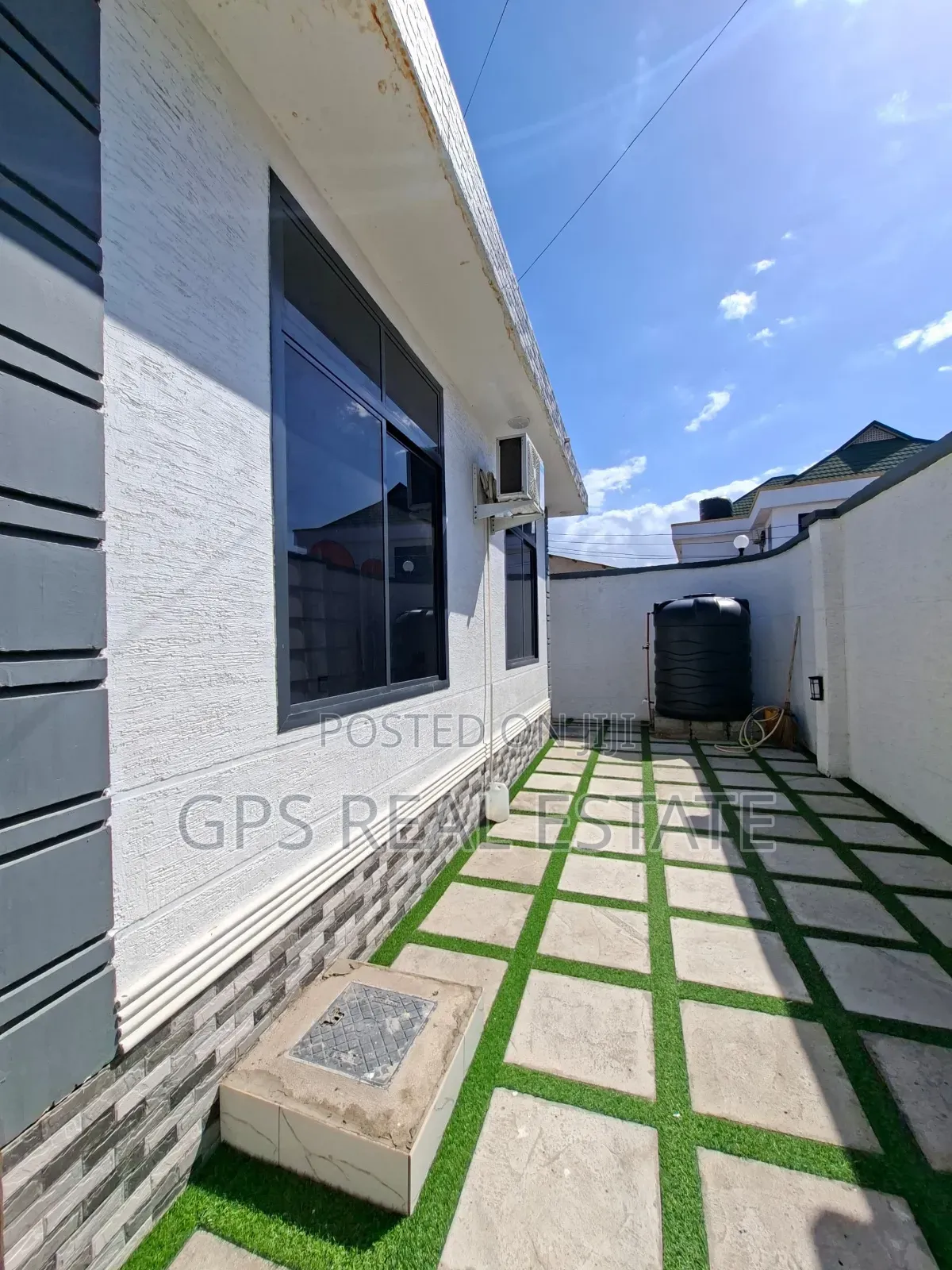3bdrm House in Makumbusho, Kinondoni for sale in Kinondoni