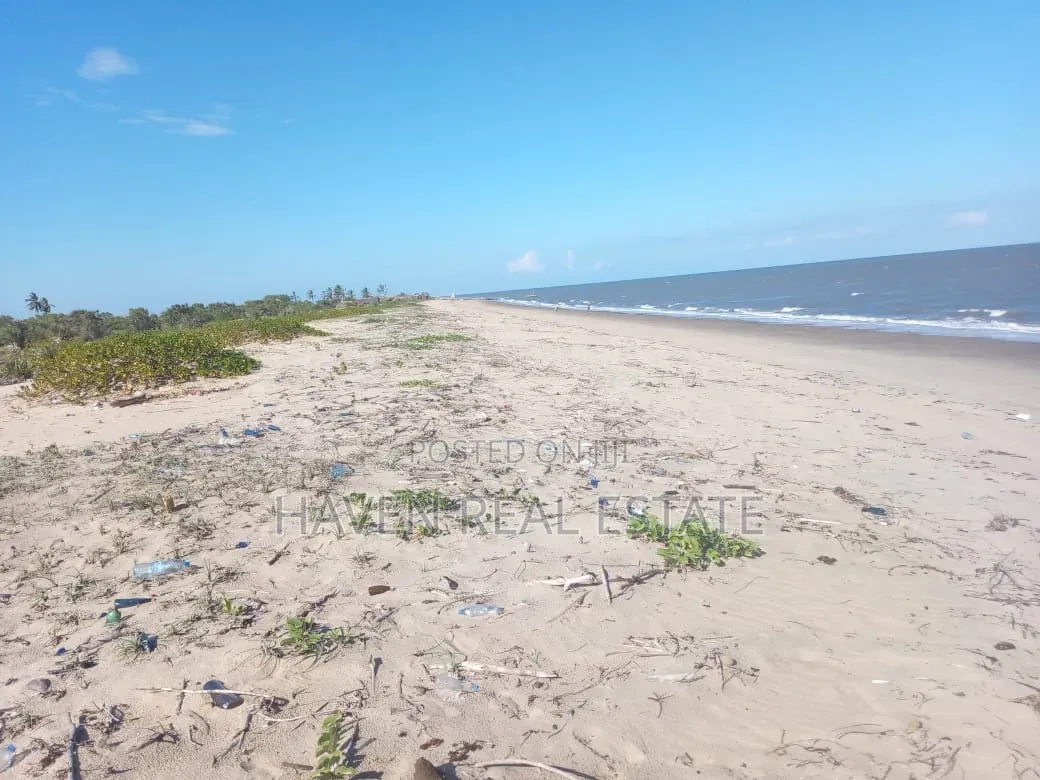 78 Acres Beach Plot Inauzwa Bagamoyo Kitame in Saadani