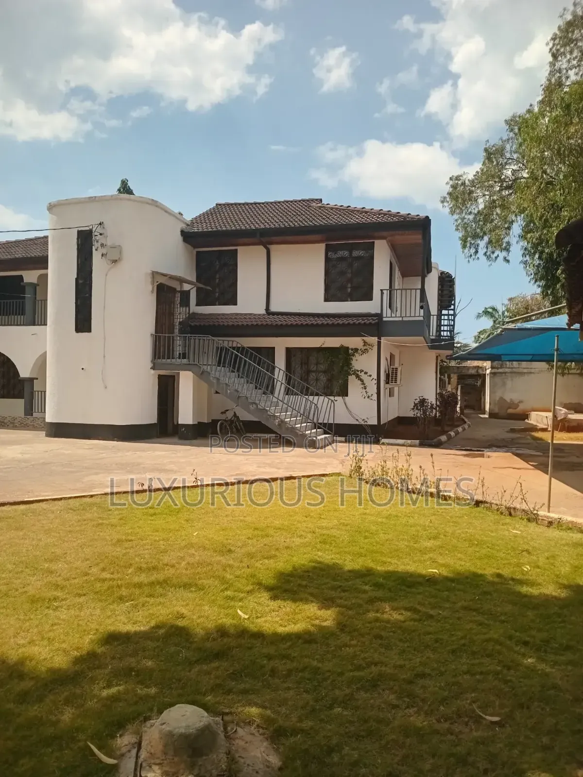 Furnished 9bdrm House in Mikocheni for rent in Mikocheni
