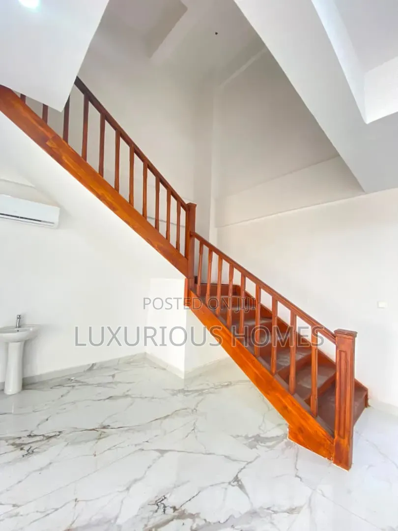5bdrm Apartment in Upanga for rent in Upanga East