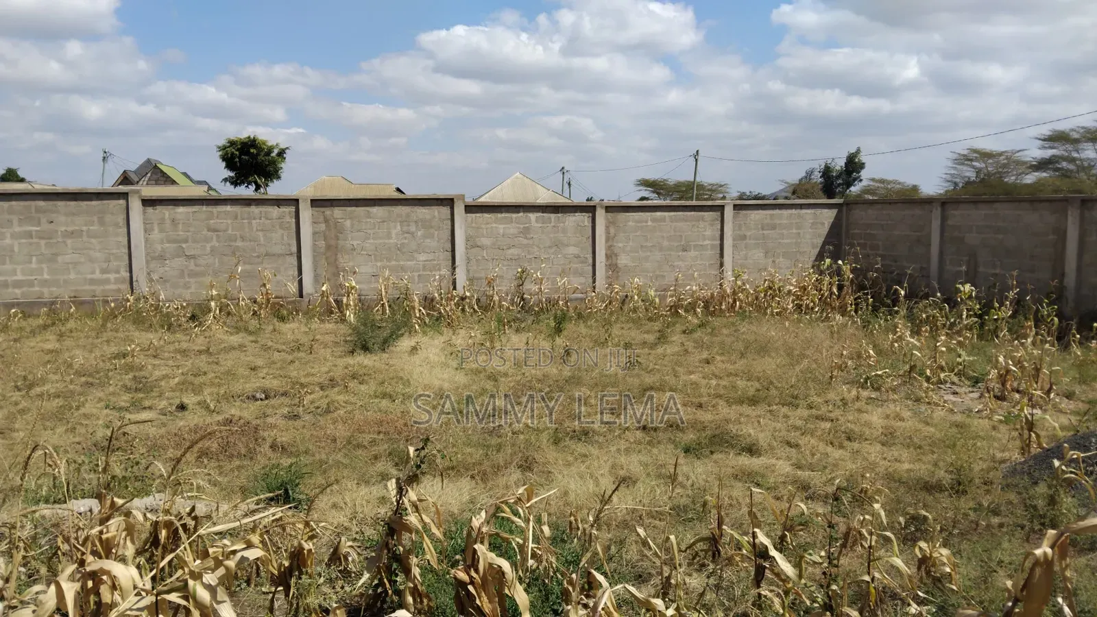 Kiwanja Kinauzwa Chini Ya Uswahilini Arusha in Arusha Chini