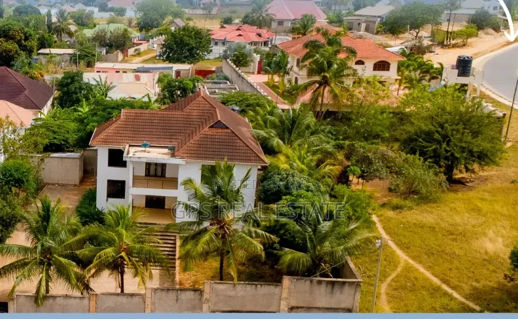 4bdrm House in Madale Mivumoni, Kinondoni for sale in Kinondoni