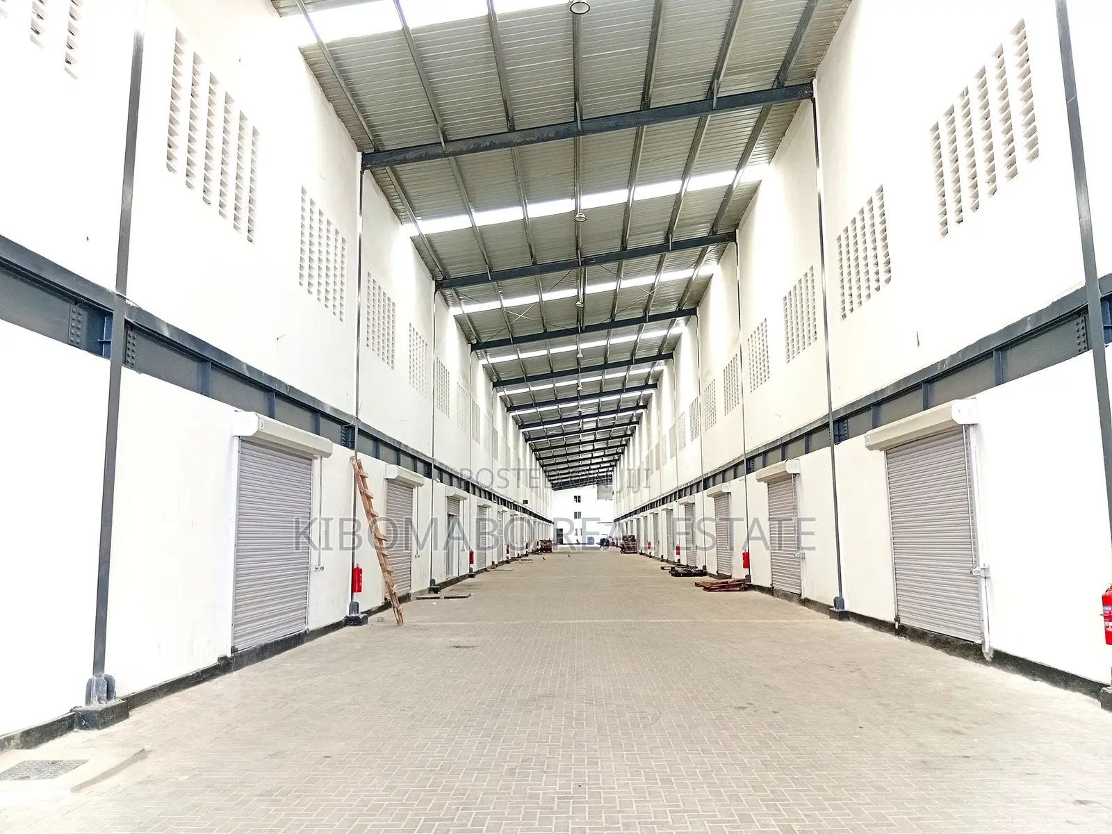 220 SQM Godown || Warehouse Rental - Nyerere Rd || Pugu Rd || Ilala in Ilala