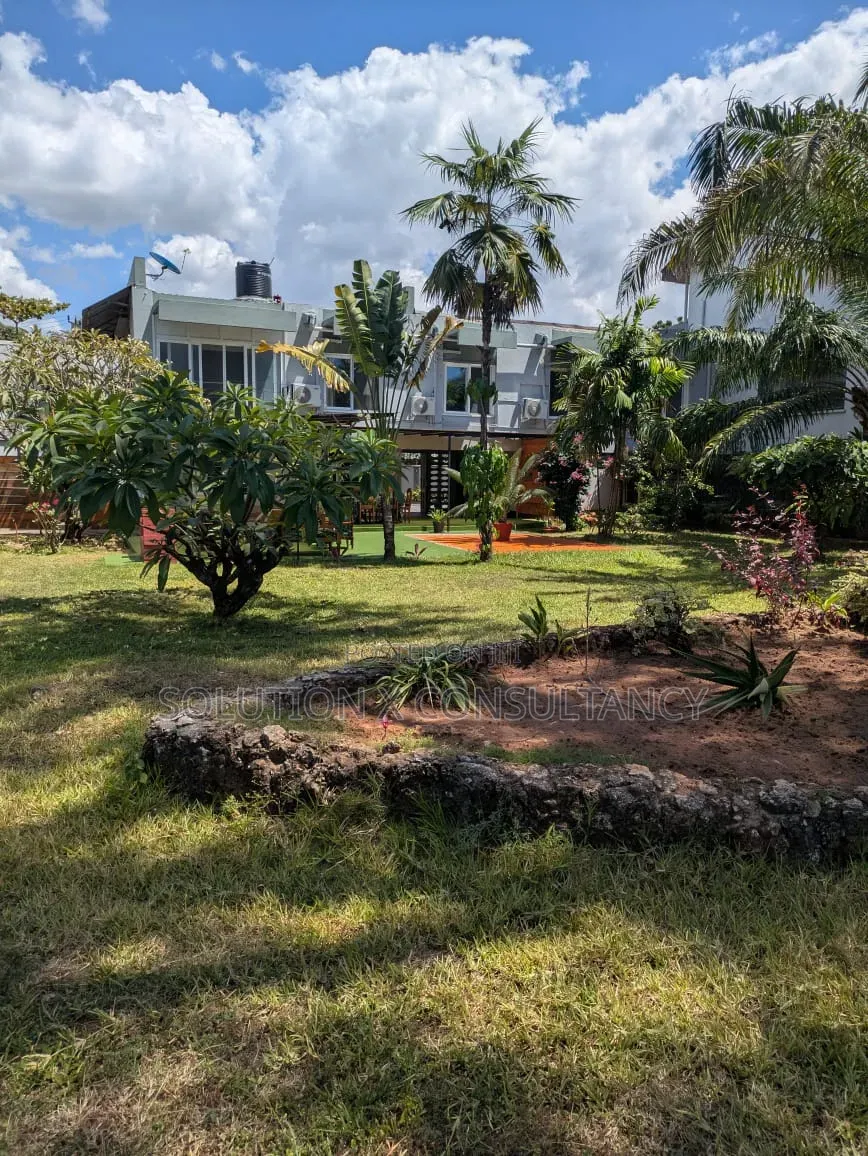 Furnished 4bdrm Villa in Masaki for rent in Masaki