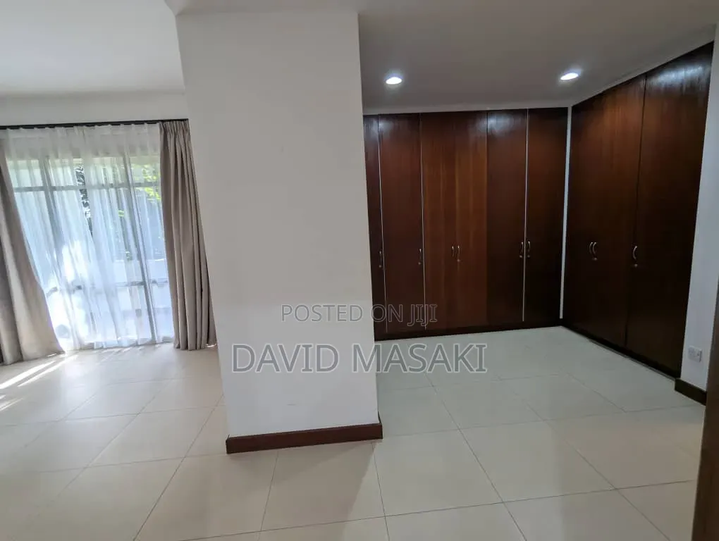 Furnished 4bdrm Apartment in Luxury Apartments, Oyster Bay for rent in Oyster Bay