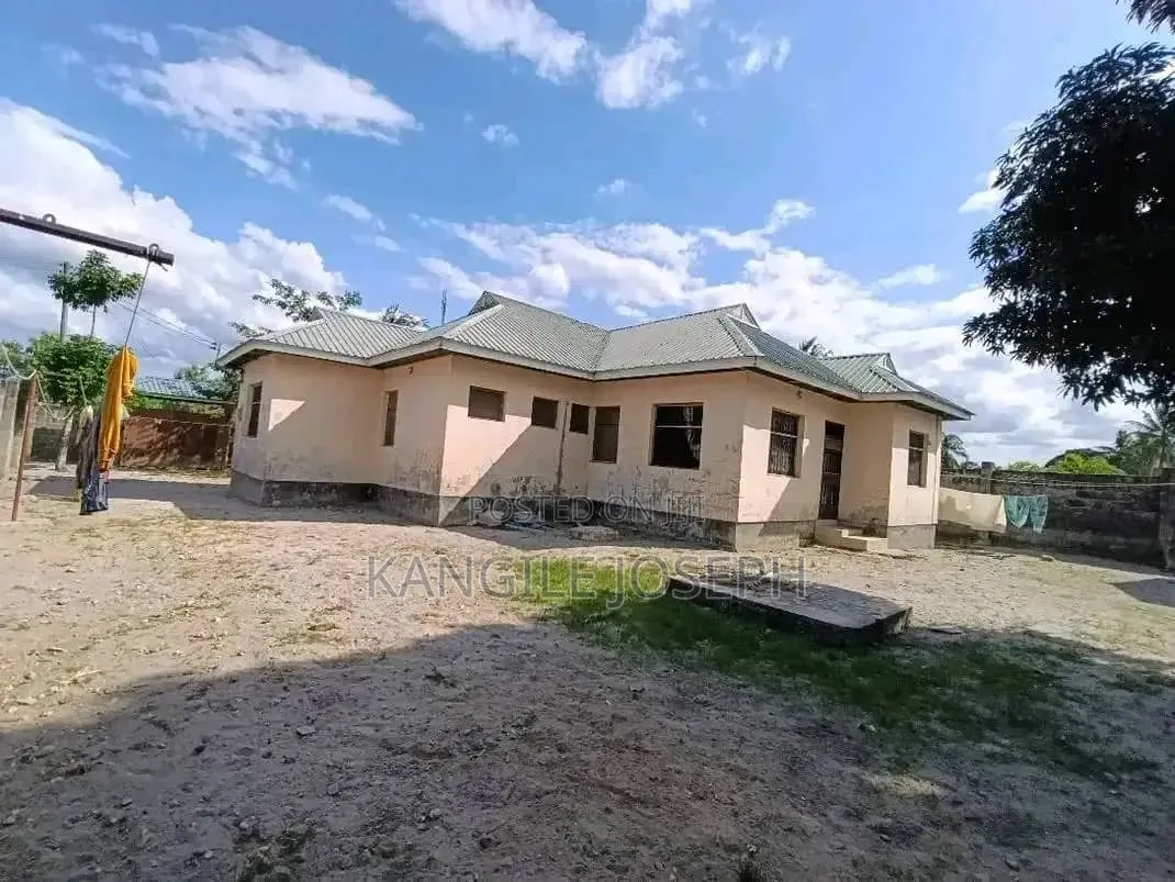 4bdrm House in Ngozoma Street, Pugu for sale in Pugu