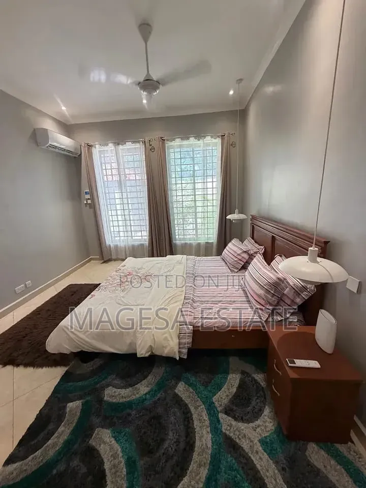 Furnished 4bdrm Villa in Oyster Bay for rent in Oyster Bay