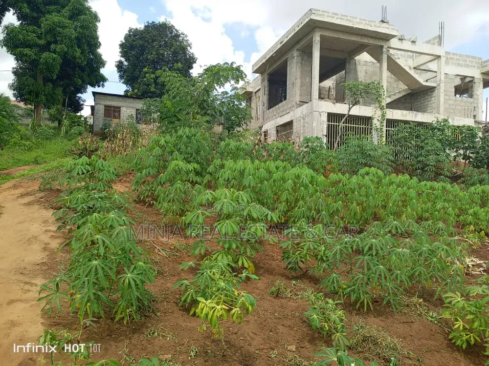 Kiwanja Kinauzwa Bunyokwa Bei Nzuri Sana in Kimara