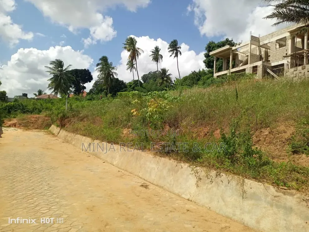 Kiwanja Kinauzwa Bunyokwa Bei Nzuri Sana in Kimara