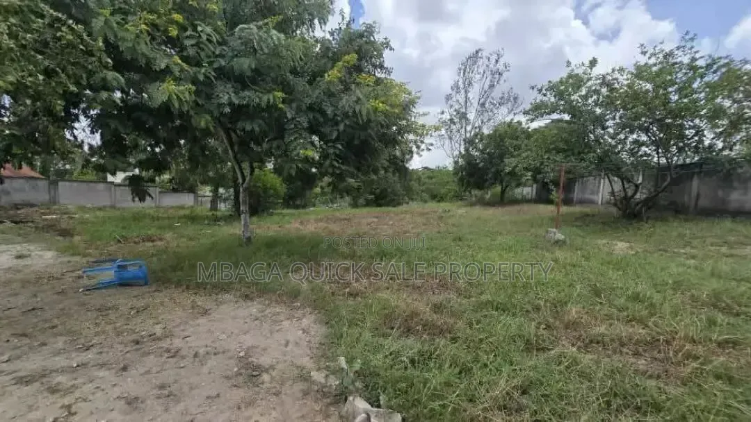 Plot Area SQM 2000 for Sale Located in Changanyikeni in Sinza