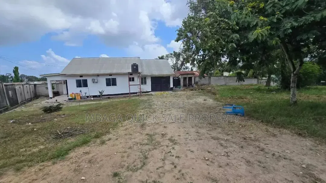 Plot Area SQM 2000 for Sale Located in Changanyikeni in Sinza