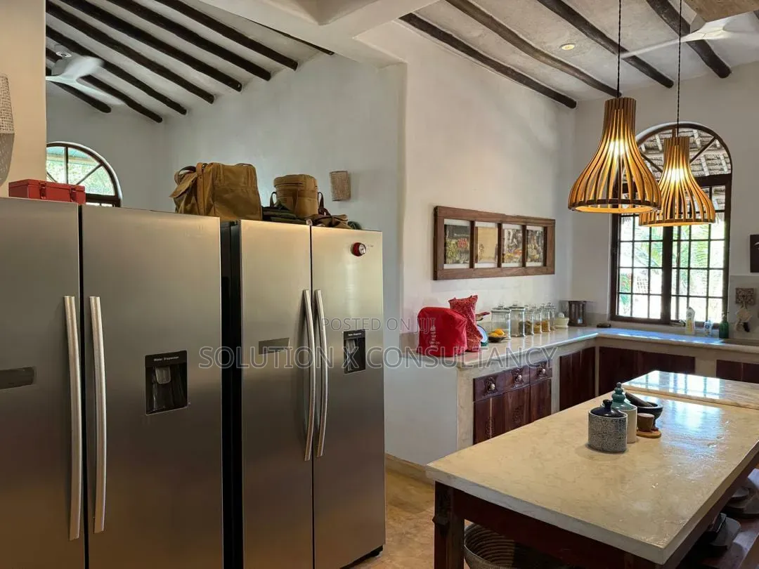 Furnished 5bdrm House in Kunduchi for sale in Kunduchi