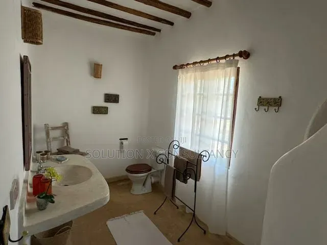 Furnished 5bdrm House in Kunduchi for sale in Kunduchi