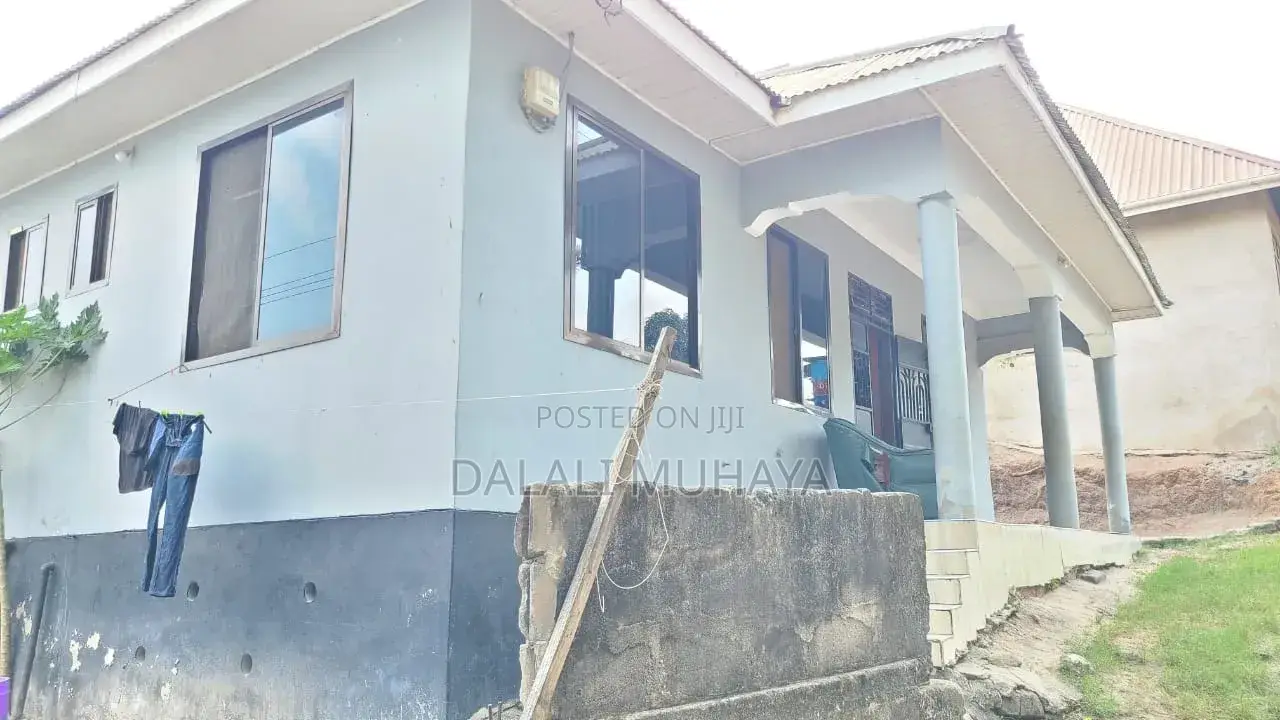 3bdrm House in Malamba Mawili, Mbezi for sale in Mbezi