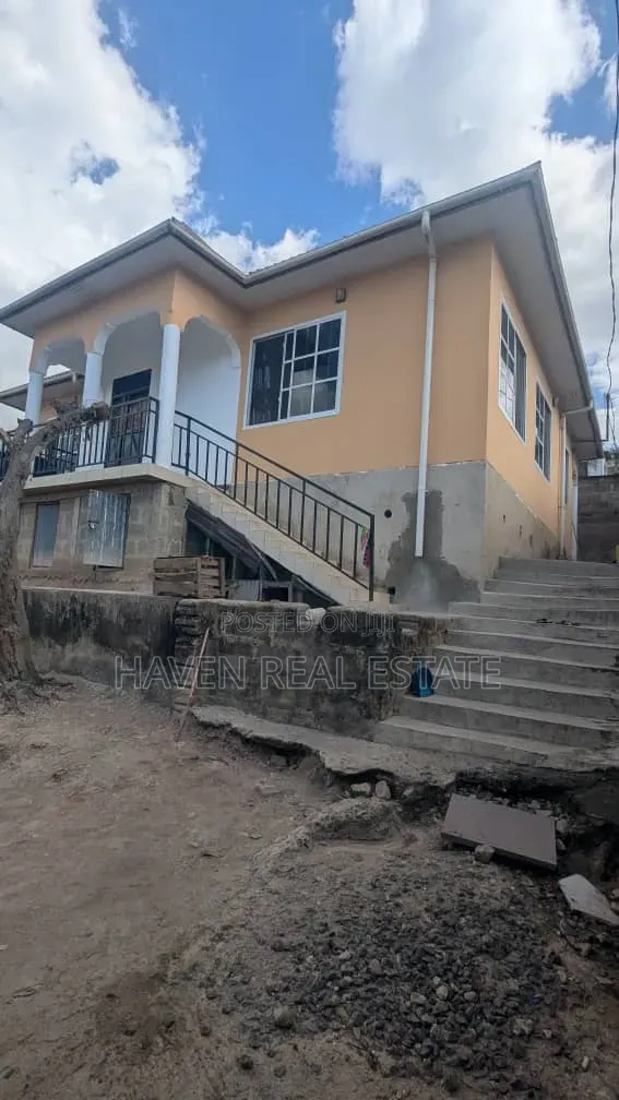 3bdrm House in Mbezi for sale in Mbezi