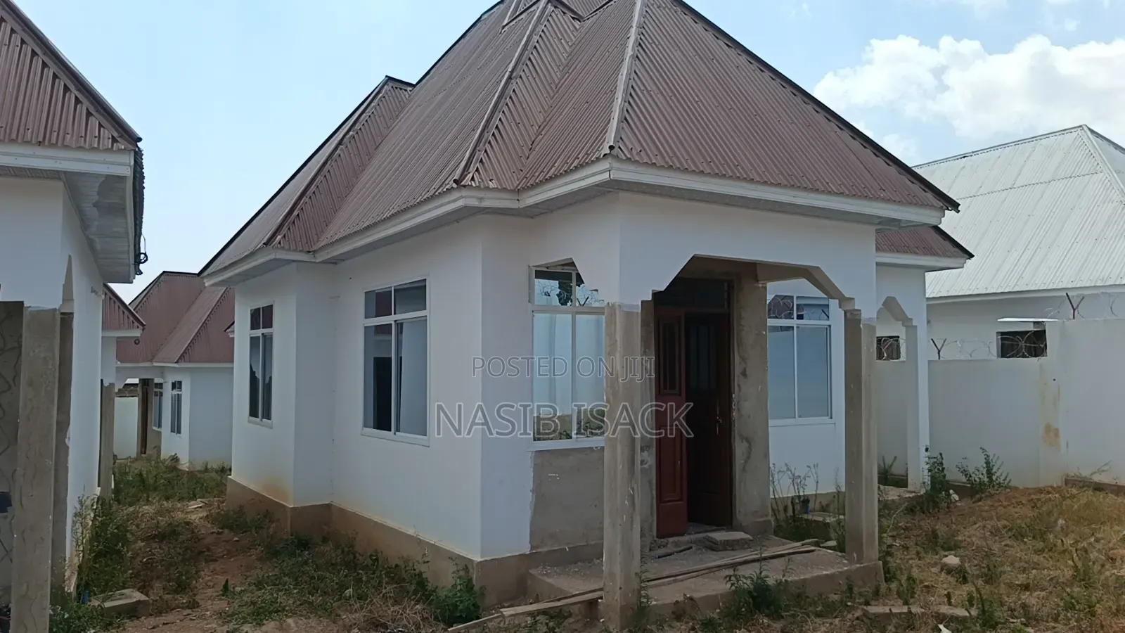 7bdrm Apartment in Buswelu for sale in Buswelu
