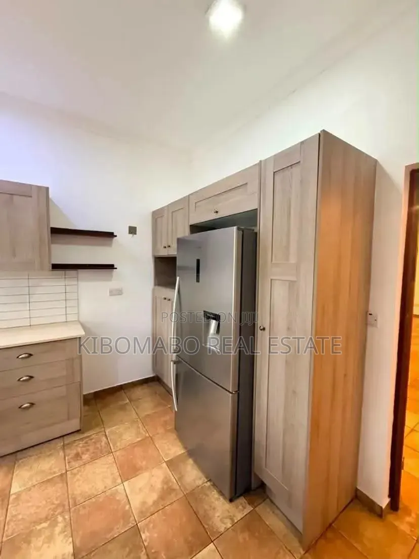 4bdrm Townhouse / Terrace in Oyster Bay for rent in Oyster Bay