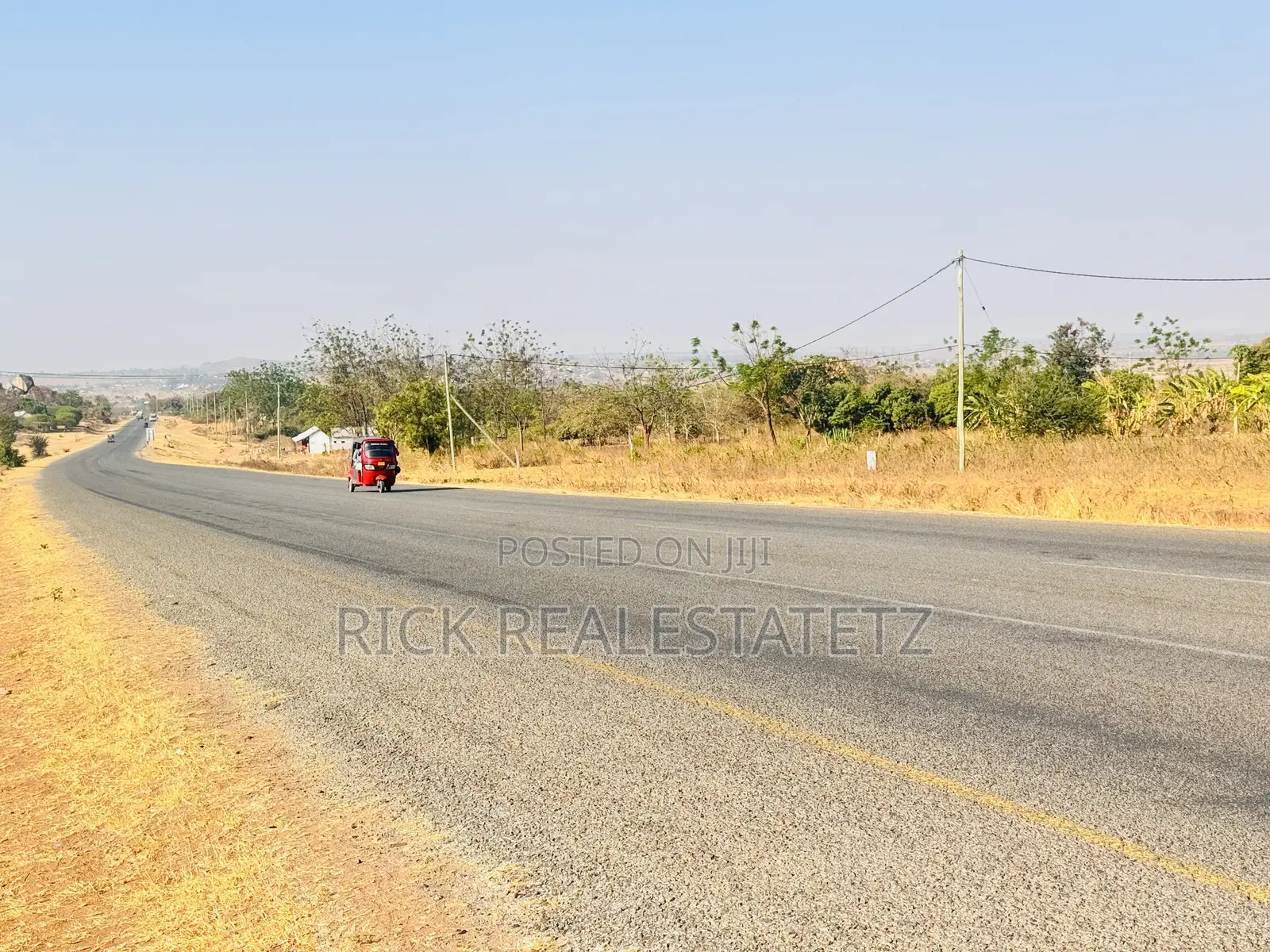 Viwanja Viwili (2) Kwa Pamoja Vinauzw Fela Bandar Jiran Na Reli Ya SGR in Fella