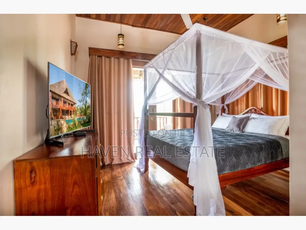 Furnished 8bdrm Villa in Kaskazini A for sale in Kaskazini A
