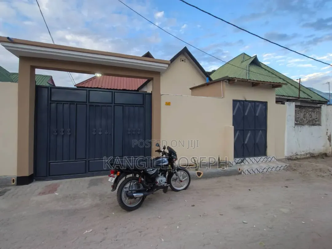 3bdrm House in Kanisa Ni Street, Mbagala for sale in Mbagala