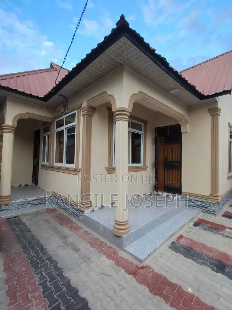 3bdrm House in Kanisa Ni Street, Mbagala for sale in Mbagala