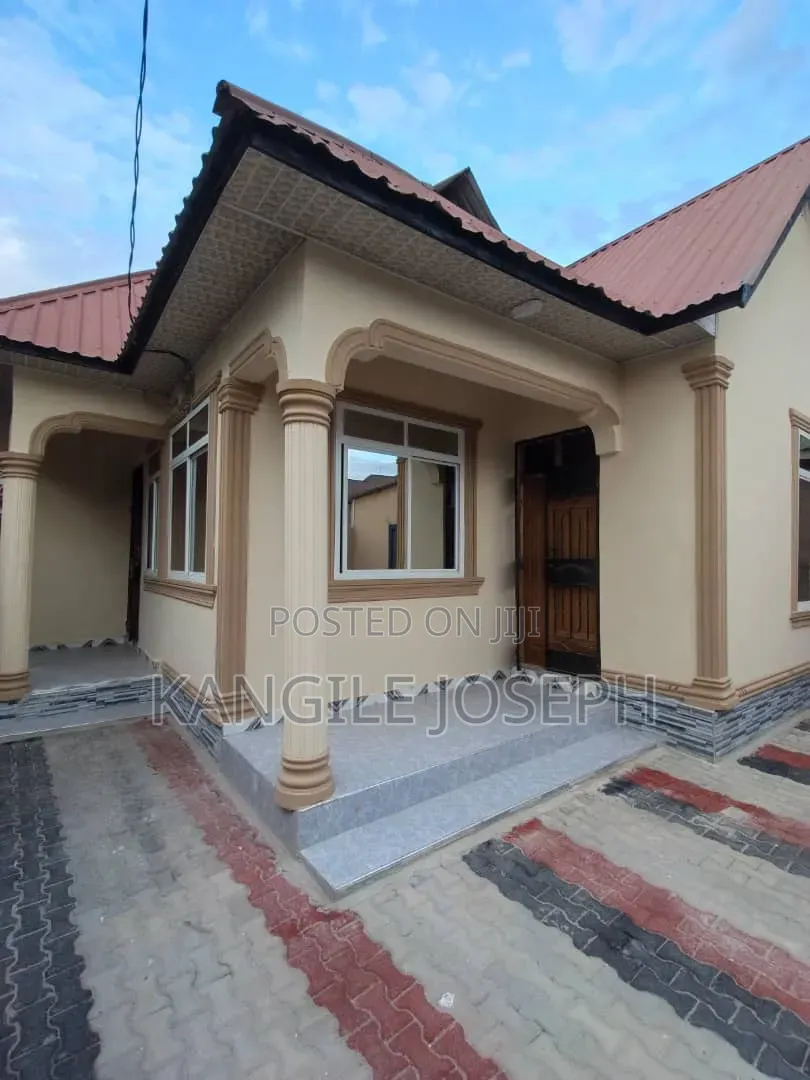 3bdrm House in Kanisa Ni Street, Mbagala for sale in Mbagala