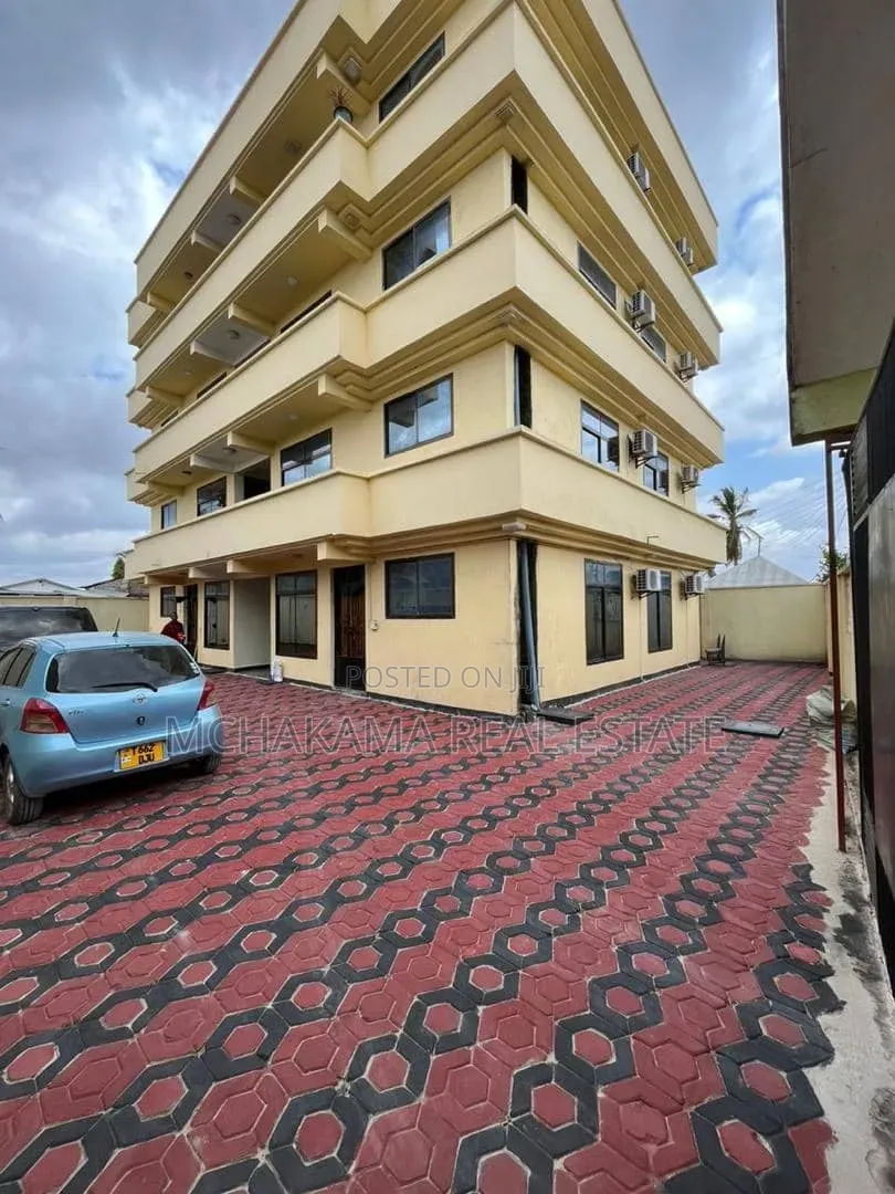 20bdrm Block of Flats in Mchakama Real Estate, Kiwalani for sale in Kiwalani