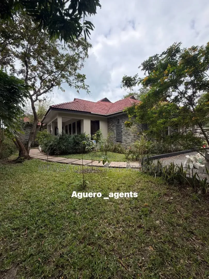 Furnished 4bdrm Villa in Oyster Bay for rent in Oyster Bay