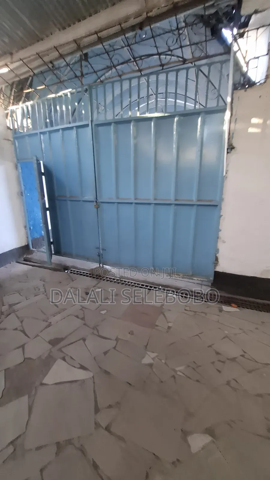 Hall Rented Furnished Kwa Siku at Sinza Legho in Sinza