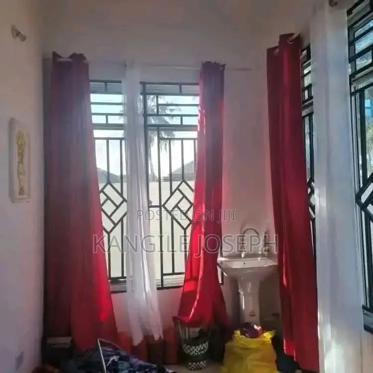 3bdrm House in Magengeni Street, Mbagala for sale in Mbagala