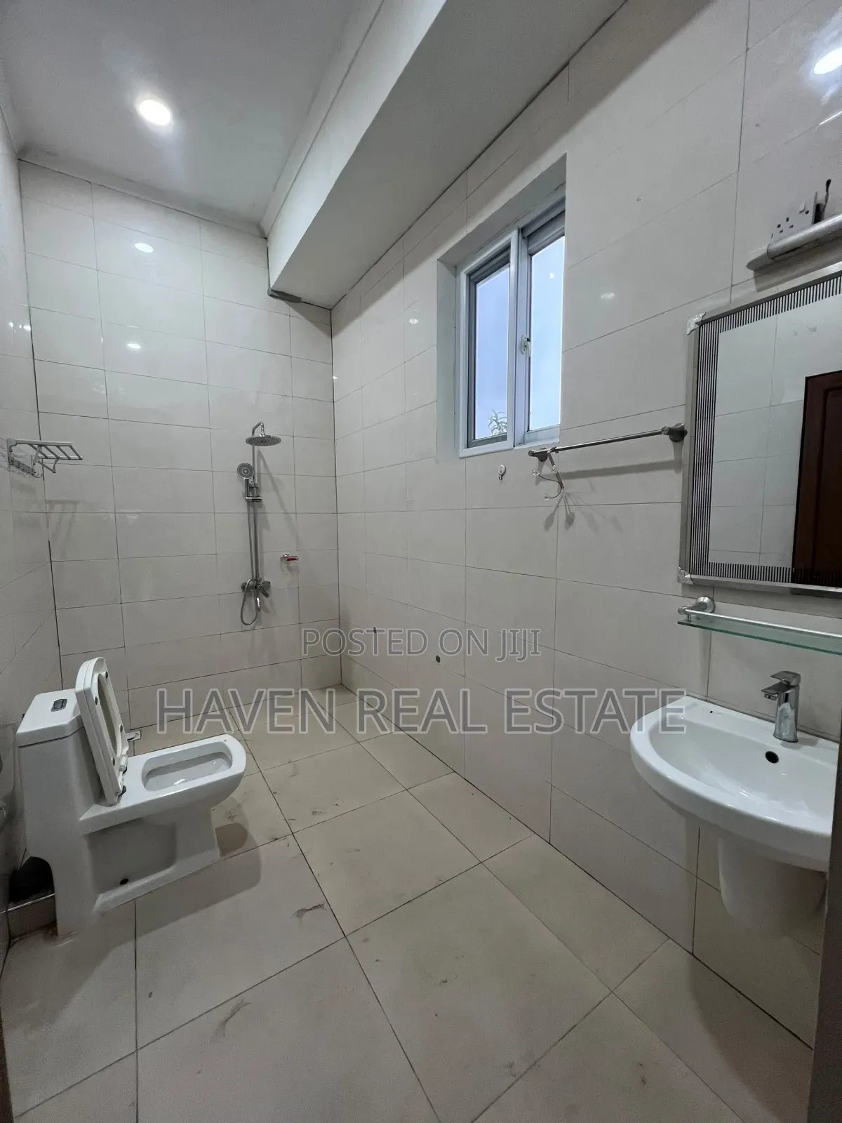 5bdrm House in Mbweni for sale in Mbweni