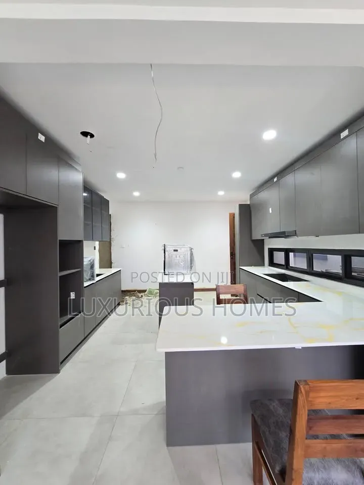 4bdrm Villa in Oyster Bay for rent in Oyster Bay