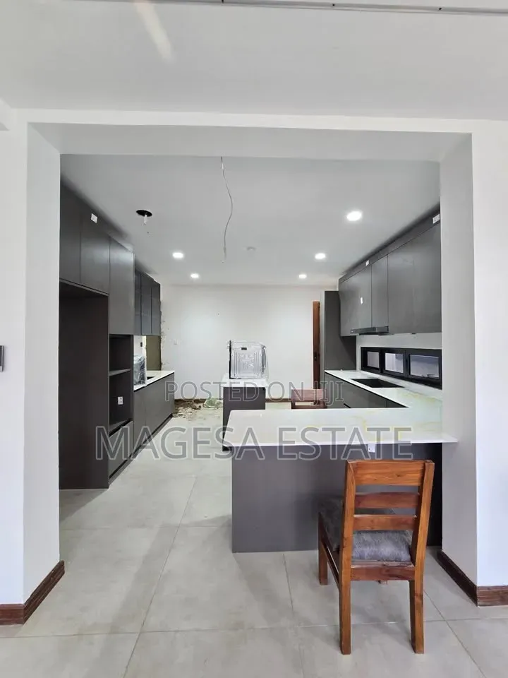 Furnished 4bdrm Villa in Oyster Bay for rent in Oyster Bay