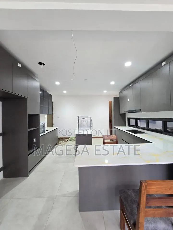 Furnished 4bdrm Villa in Oyster Bay for rent in Oyster Bay