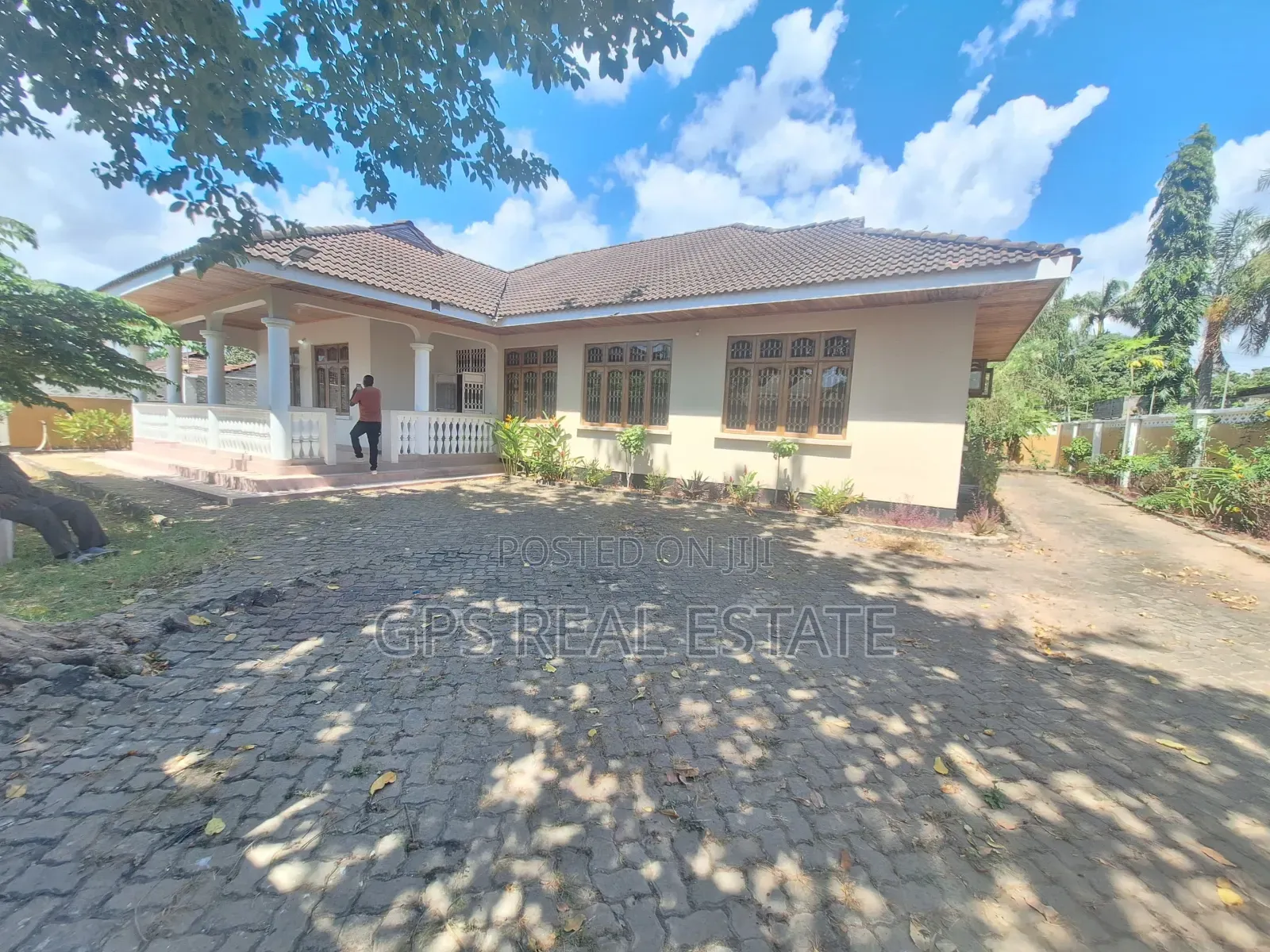 5bdrm House in Mbezi Beach, Kinondoni for sale in Kinondoni