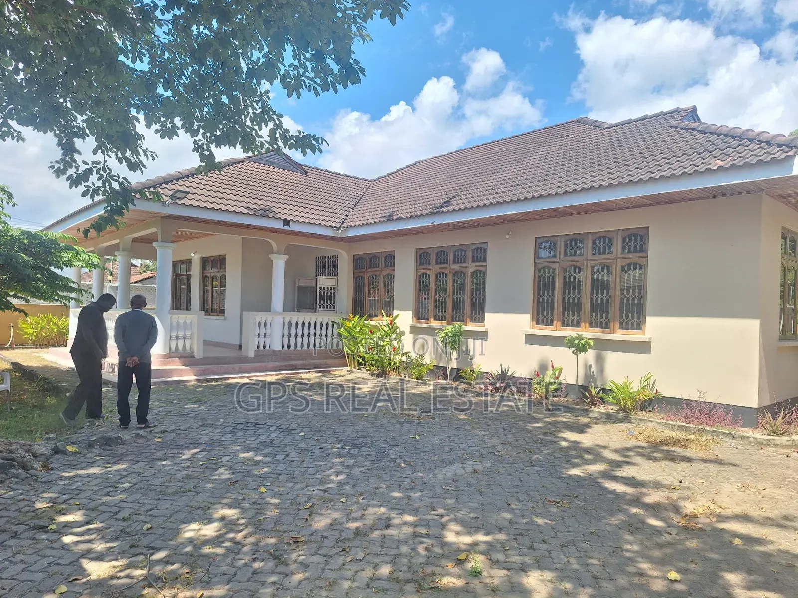 5bdrm House in Mbezi Beach, Kinondoni for sale in Kinondoni
