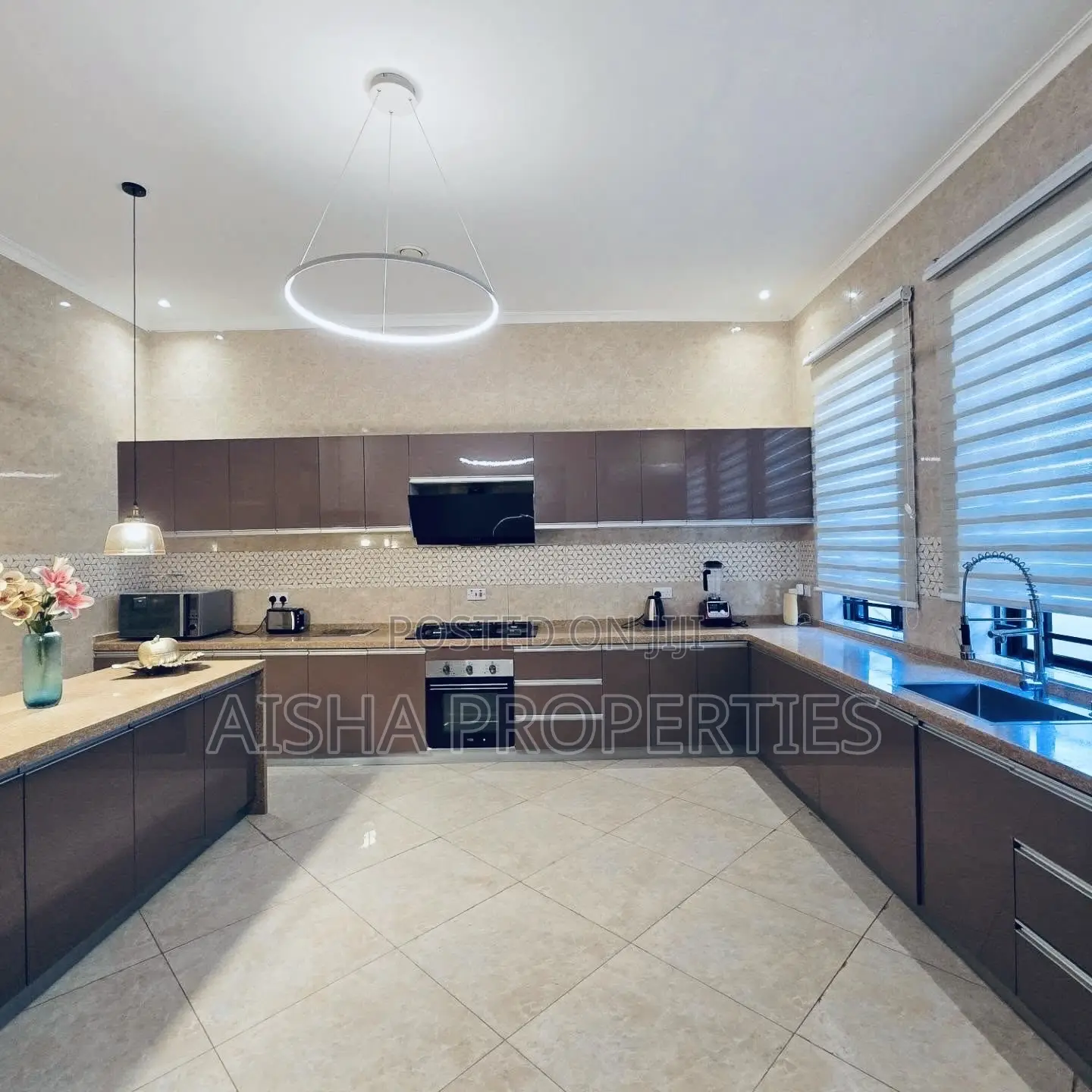 Furnished 4bdrm Villa in Oyster Bay for rent in Oyster Bay