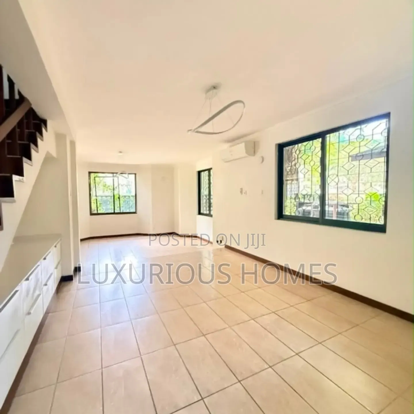 4bdrm Villa in Oyster Bay for rent in Oyster Bay