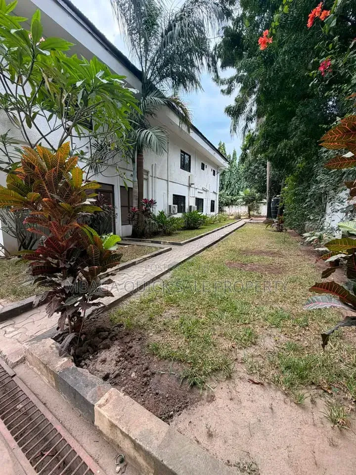 5bdrm House in Masaki for rent in Masaki