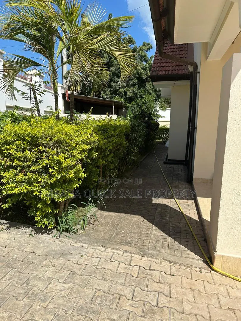 Furnished 4bdrm House in Masaki for rent in Masaki