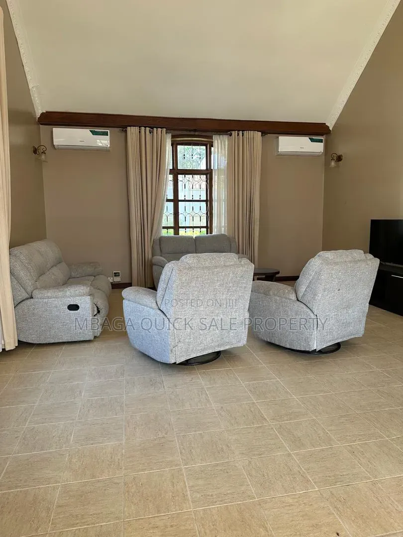 Furnished 4bdrm House in Masaki for rent in Masaki