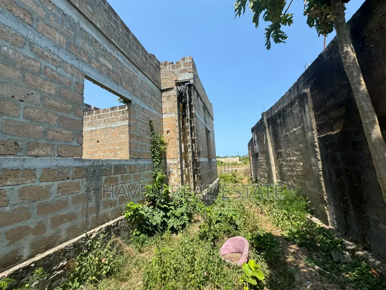 Prime Main Road Development Property for Sale at Buyu Zanzibar in Kati